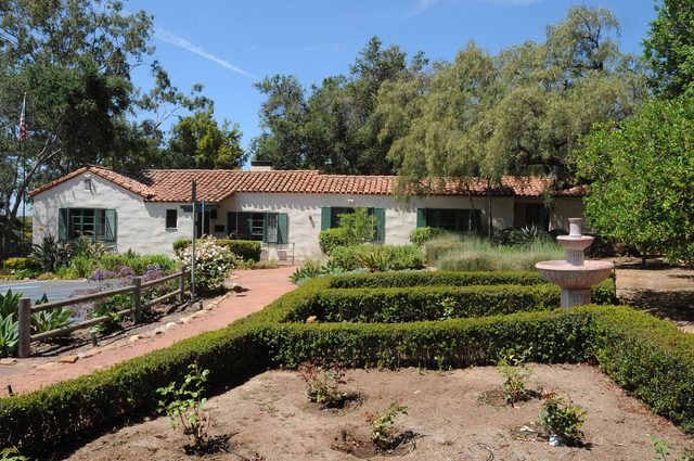 Garden and fountain at the Lilian Rice house in Rancho Santa Fe